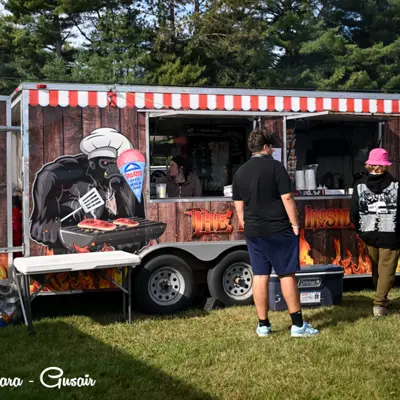 Image shows a food truck. 