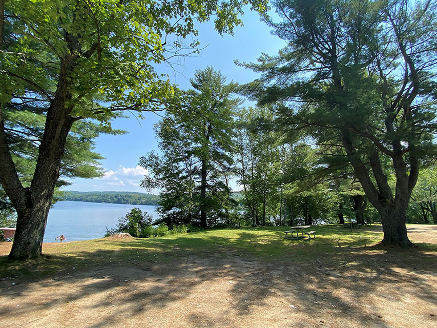 Image shows Lake of Bays at Dorset Parkette.